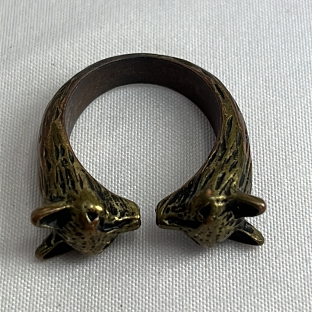 Kissing Foxes Ring. Size 6